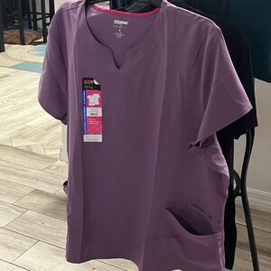 Woman’s 3XL Scrub Top 2Pockets Brand New Beautiful Violet Color